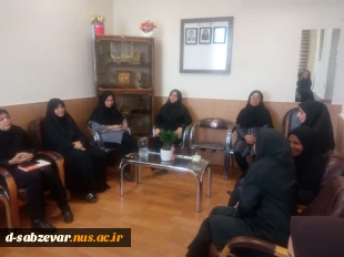 برگزاری مراسم تقدیر از خدمات و تلاش های سرکار خانم صانعی حراست محترم دانشکده  8